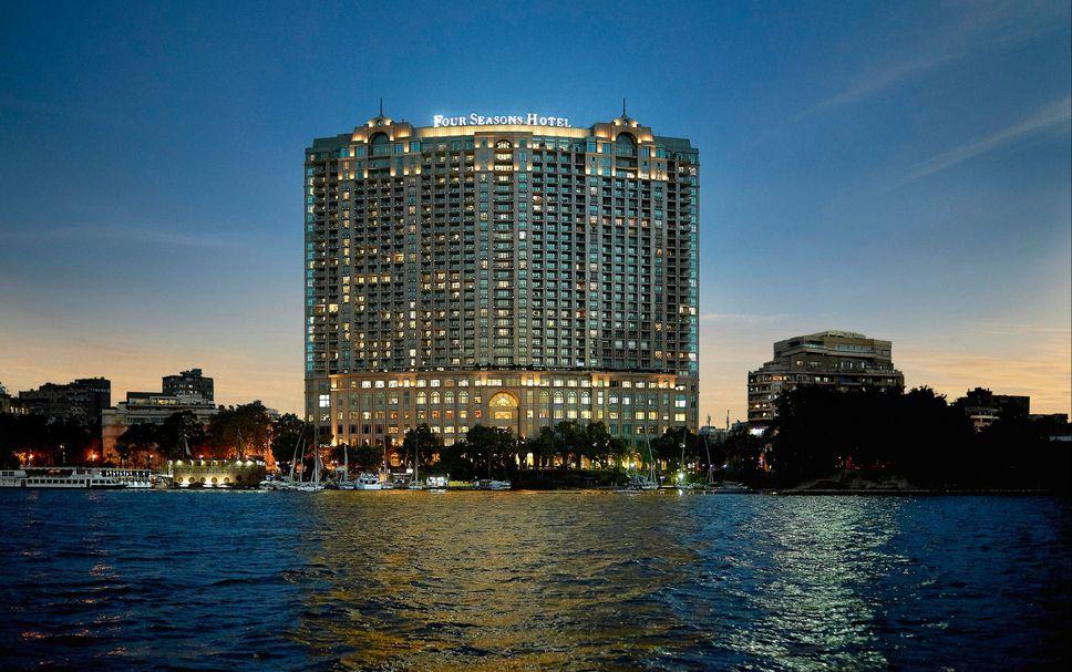 Zitouni at Nile Plaza